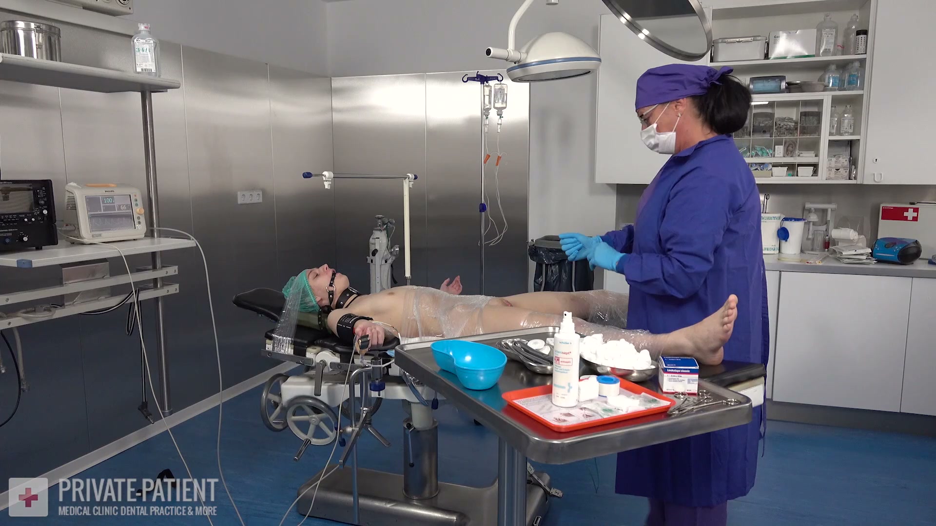Dr. Ira Insemination 01 private-patient free medfet video in a clinical operating room